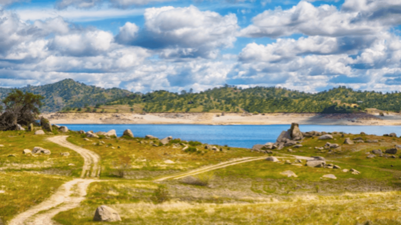 <h3 class="cms-H3-H3">19. Madera, California</h3>
<br>
<br>💵
<b>Tasa de pobreza concentrada: </b>23.9%
<br>
<br>💵
<b>Tasa de pobreza en general: </b>19.0%
<br>
<br>💵
<b>Barrios en extrema pobreza: </b>3 de 34.
<br>
<br>💵
<b>Ingreso promedio por hogar:</b> $53,904 en barrios pobres, $80,029 en el resto.
<br>