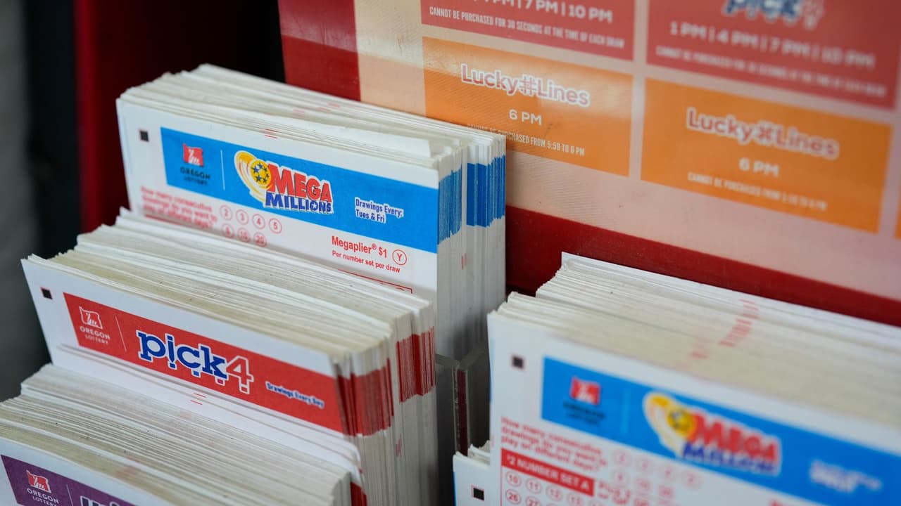 <h2 class="cms-H2-H2"><b>3</b>: $1.348 millones</h2>
<br>Un solo ganador de Maine se llevó el premio, el pasado 13 de enero de 2023.