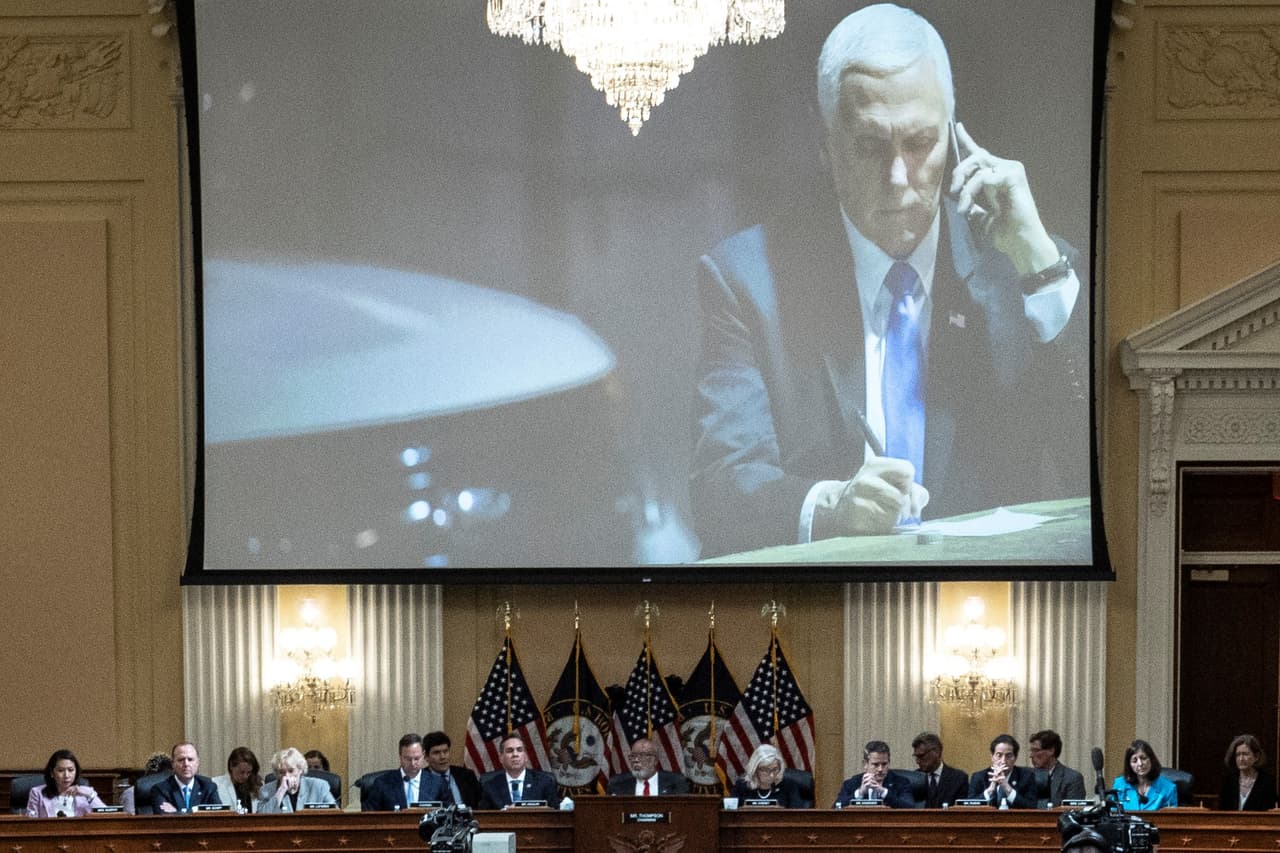 Pence en peligro y el plan de un 'oscuro' consejero de Trump: claves de la audiencia sobre el asalto al Capitolio 