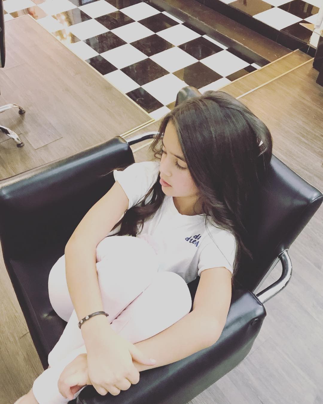 "Al principio uno como padre dice 'por qué a ella y no a mí', es lo primero que me pasó. Cualquier cosa que le pueda pasar a tus hijos, sobre todo cosas de salud, no quieres que les pase a ellos", dijo el actor.