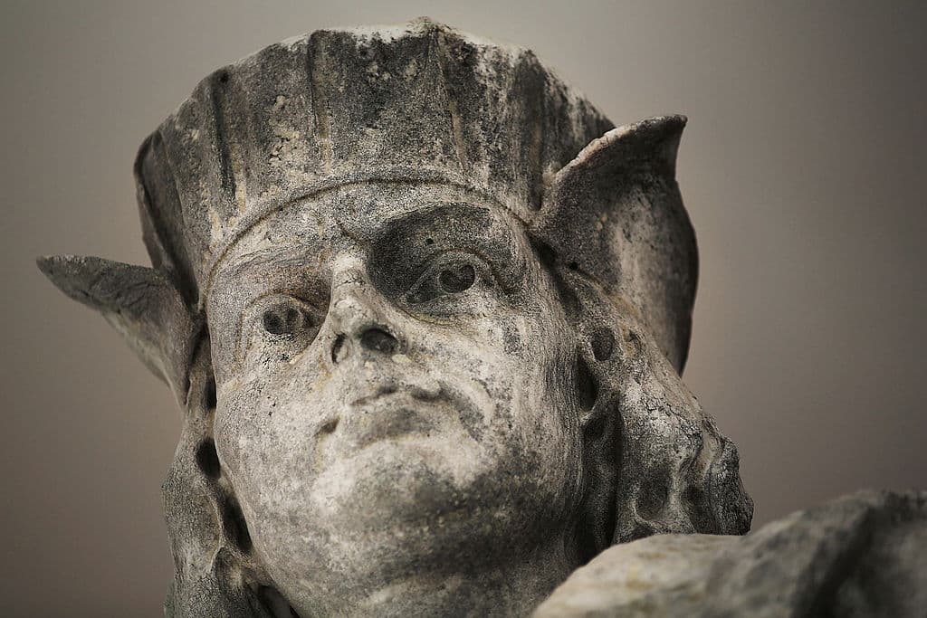 Decapitan una estatua de Cristóbal Colón en un parque de Nueva York