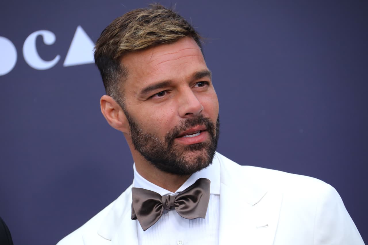 Ricky Martin compartió la felicidad de ser padre nuevamente al anunciar la llegada de su cuarto hijo.