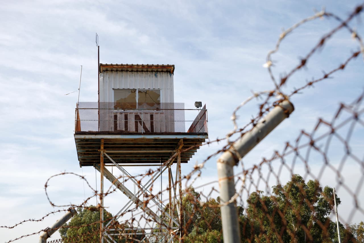 <b>Grecochipriotas divididos de los turcochipriotas.</b> Un conflicto abierto, desde mediados del siglo XX, con intervención de potencias internacionales como Grecia, Turquía y el Reino Unido. Los principales actores son grecochipriota y turcochipriota. Su composición quedó definida desde 1960.