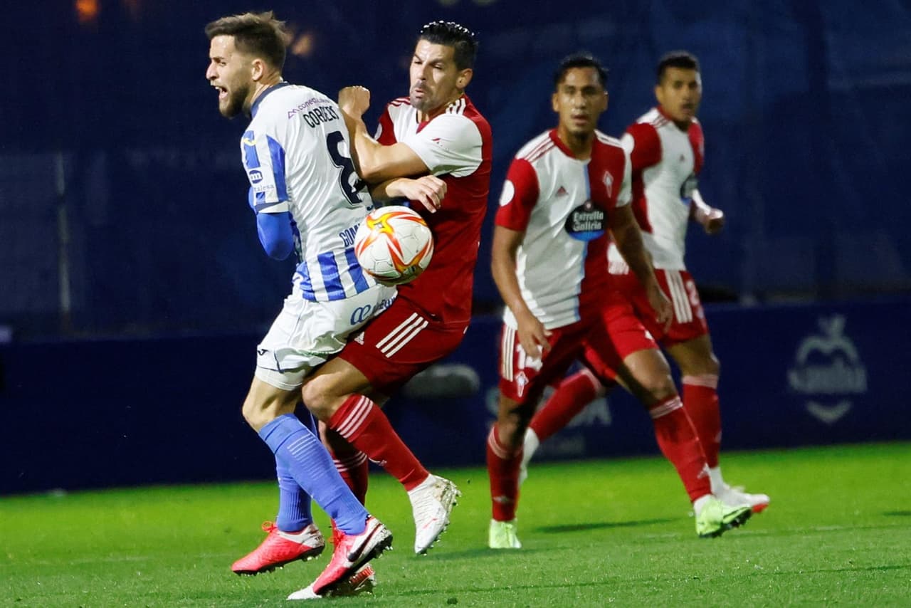 Celta de Vigo cae 1-2 ante Atlético Baleares durante la eliminatoria de la Copa del Rey. Brais Méndez anotó el único tanto para la visita, mientras que Manel Martínez le dio el triunfo a su equipo con doblete. Nestor Araujo no fue convocado.