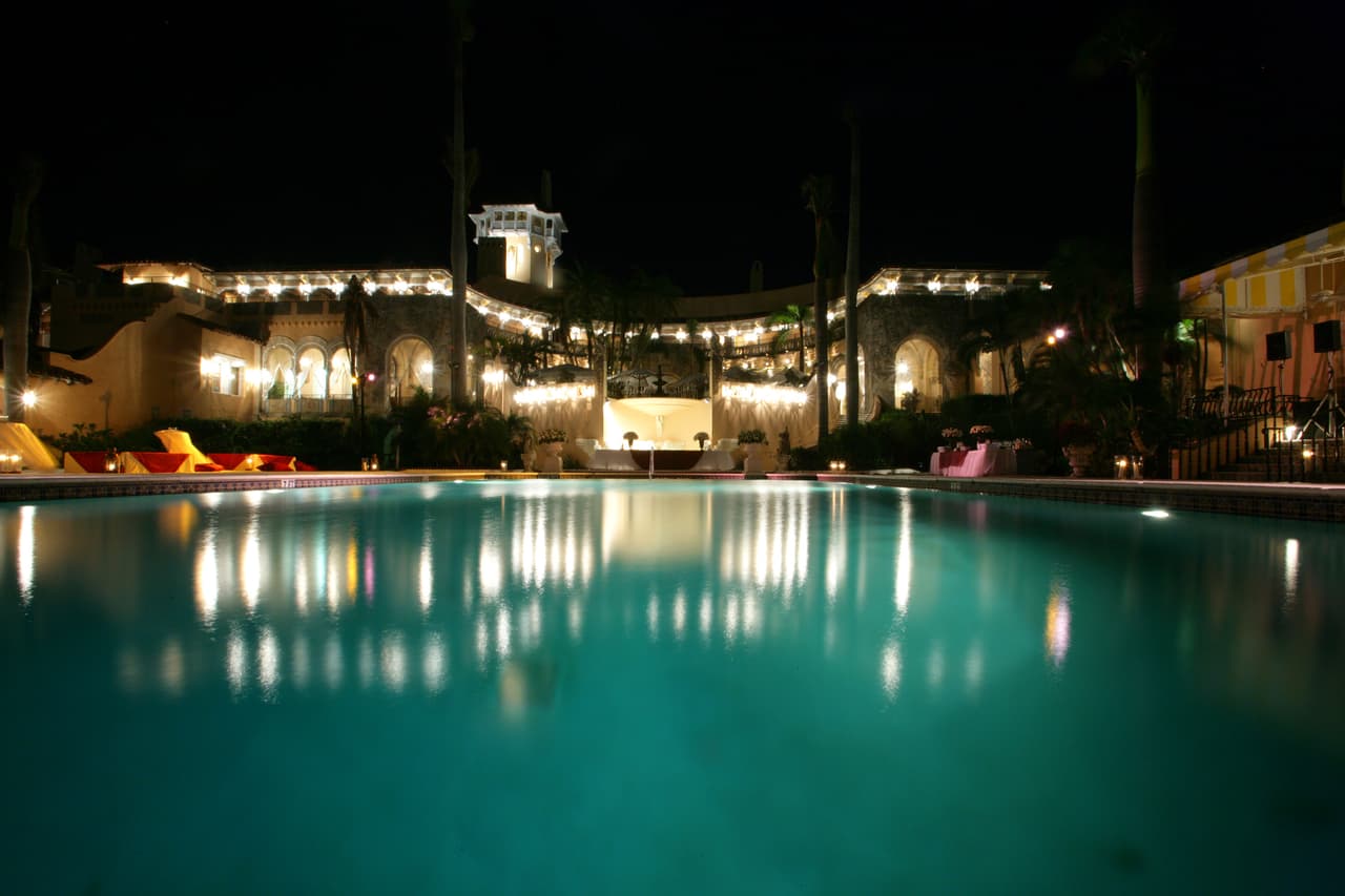 Trump compró la mansión en 1985 por $10 millones. Se estima que la propiedad vale ahora más de $100 millones. Carlo Allegri/Getty Images.