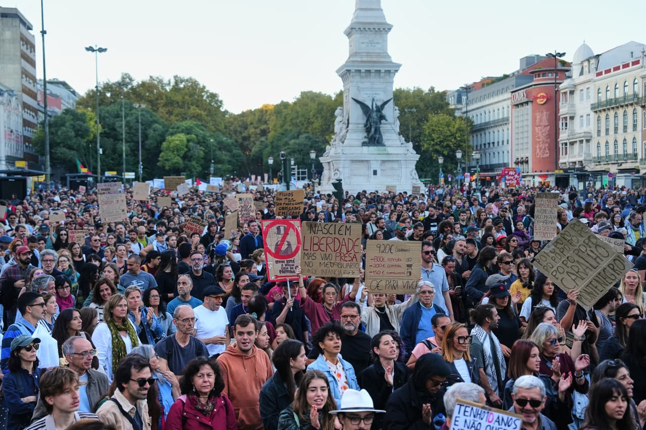 Las protestas sacuden Europa: miles de jóvenes toman las calles de Italia, España, Albania y Portugal