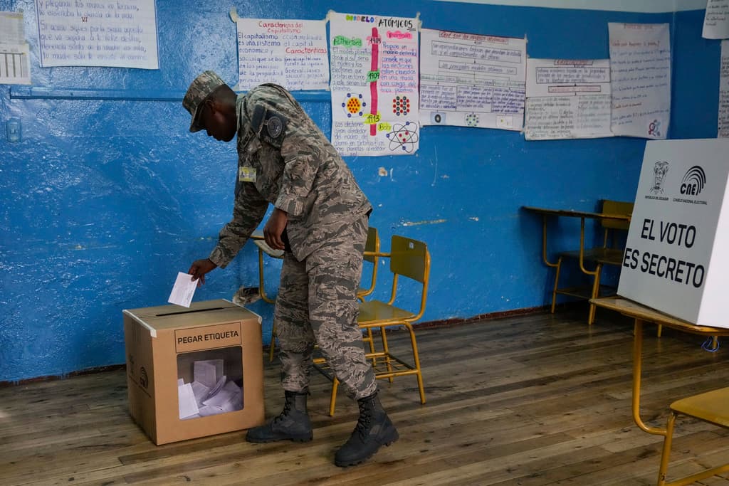 Consulta popular en Ecuador: las normas que busca sacudir Daniel Noboa para endurecer la lucha contra el crimen