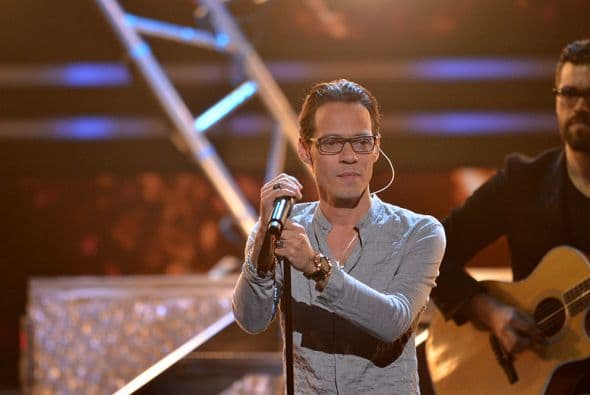 La noche siguió con el sabor de Marc Anthony y su canción 'Flor pálida'.