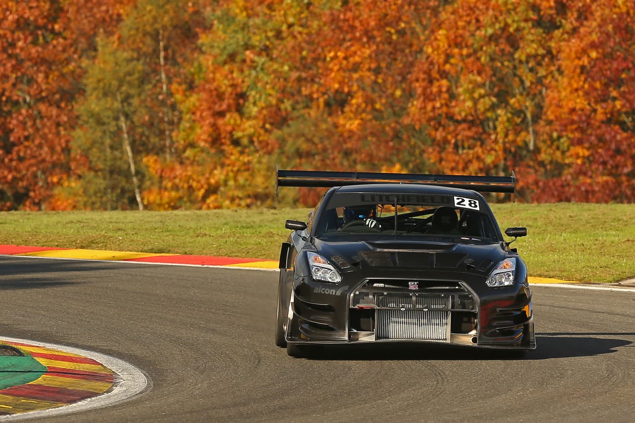 Se aprecia a simple vista que este no es un Nissan GT-R ordinario. Este podría convertirse en el GT-R legal para las calles más poderoso y quizás el más rápido en el mundo.