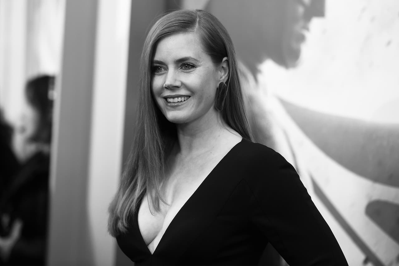 La actriz se destaca en su rol de Lois Lane, la reportera en la serie de Súperman.