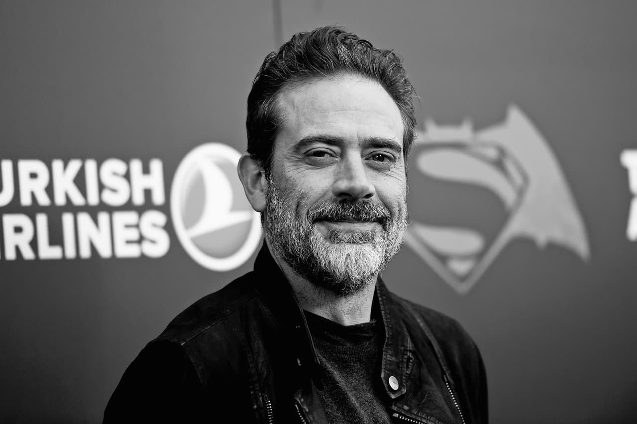 Jeffrey Dean Morgan es Thomas Wayne, el padre de Batman.