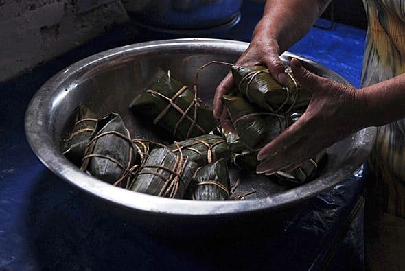 Y para los chiquitines, unos tamales deliciosos de chocolate. La receta paso a paso