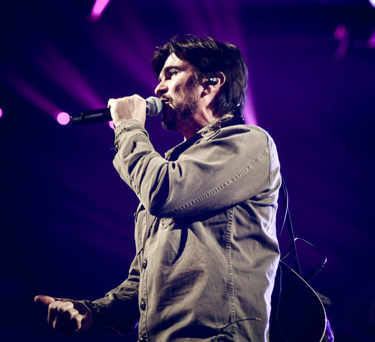 Durante los 
<a href="https://www.univision.com/shows/premio-lo-nuestro">ensayos en el American Airlines Arena, </a>el cantautor colombiano puso a medio mundo a bailar con su nuevo éxito 
<b>'La Plata': con música que representa el folklore de su tierra. </b>