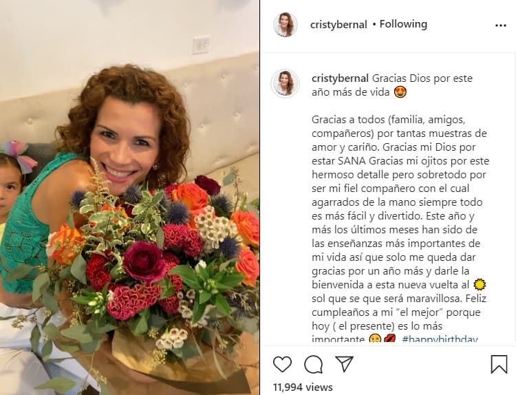 "Gracias mi Dios por estar sana. Gracias mi 'ojitos' (Alan Tacher) por este hermoso detalle, pero sobretodo por ser mi fiel compañero con el cual agarrados de la mano siempre todo es más fácil y divertido", fueron algunas de las palabras de agradecimiento de Cristy al conductor.