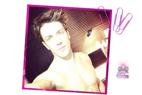 Roger comenzó a los 11 años de edad su carrera dentro de los medios. Durante una década Roger González fue estrella para Disney Channel. Roger es uno de los artistas juveniles más influyentes y queridos en toda América Latina. Actualmente es protagonista del musical “Hoy No Me Puedo Levantar”. Cuenta con más de 1 millón de seguidores en redes sociales. Roger llega a la novena temporada de Nuestra Belleza Latina para traerte todo lo que está pasando en redes sociales. ¡Conócelo!