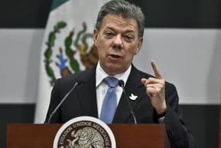 El presidente colombiano, Juan Manuel Santos, durante su intervención ante la prensa en México. 