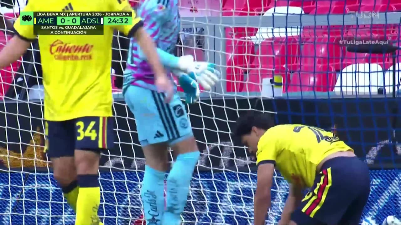 ¡SE SALVÓ EL AMÉRICA! ¡Ramón Juárez sacó en la línea el primero del San Luis!