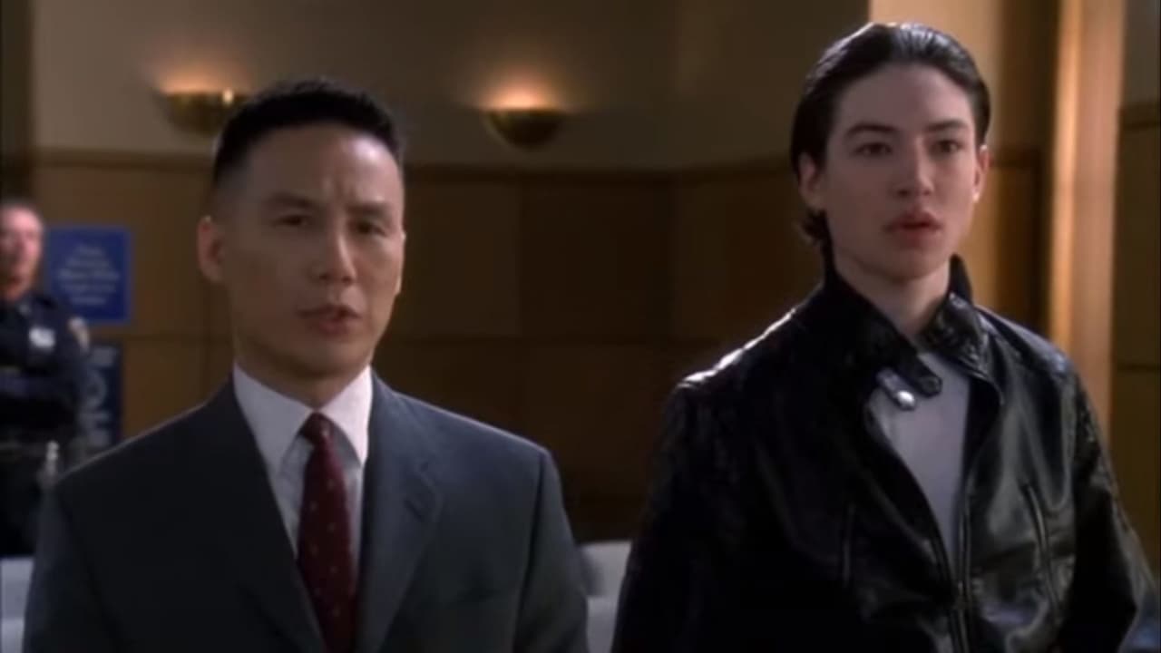 Miller interpreta a Ethan Morse, un estudiante de preparatoria y amante del teatro que tiene un ‘crush’ con su amiga, pero ella sufre de abuso por parte de su novio. Al final el joven ayuda a los detectives al actuar como un roba autos y así poder atrapar a una corrupta jueza.