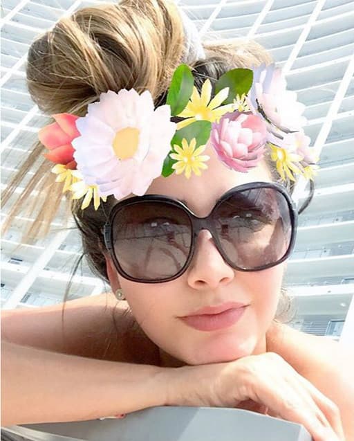 Un día caluroso en Miami: Ana sabe cómo disfrutarlo. (Abril 19, 2016)