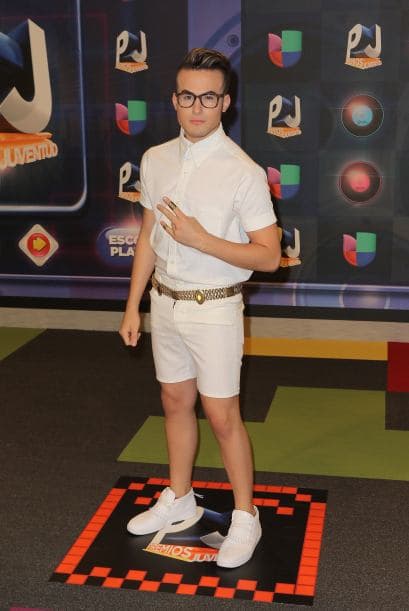 Johnny Sky no dejó de llamar la atención con ese atuendo tan veraniego.