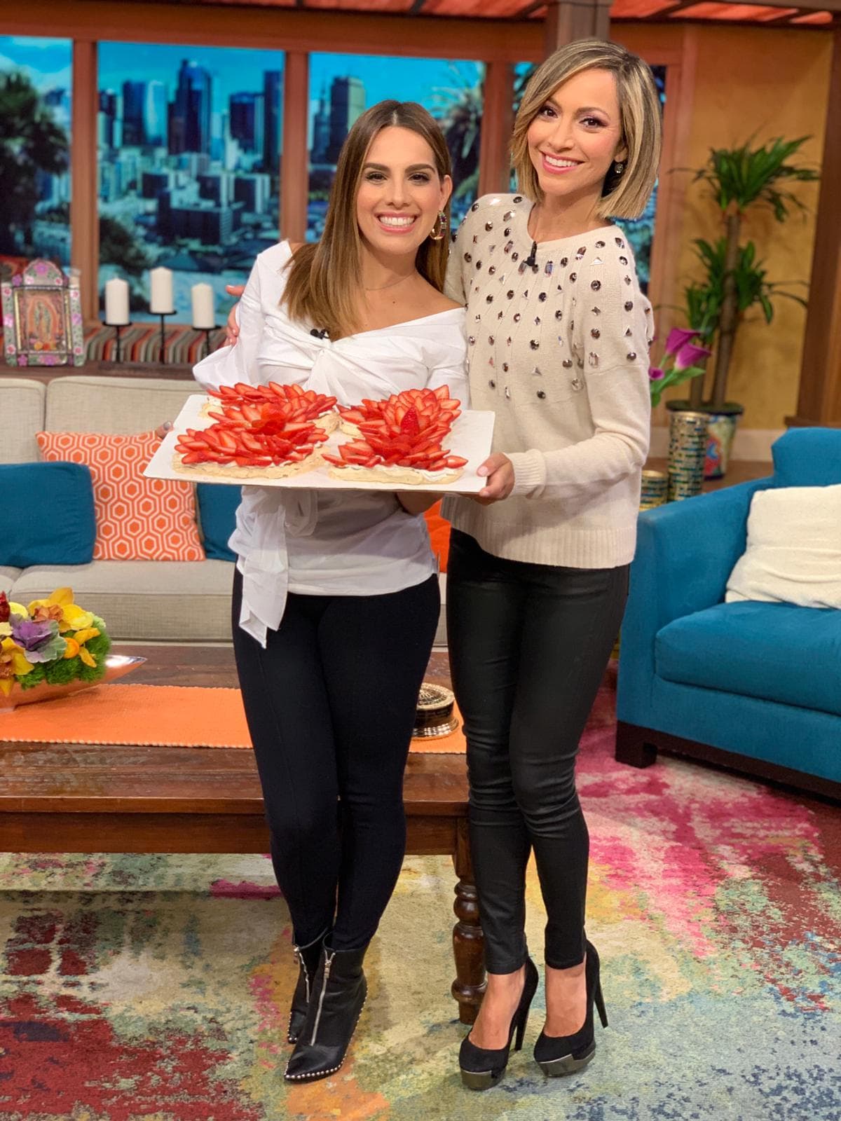 "Me siento realizada y feliz profesionalmente. Llevo 9 años trabajando en Despierta America donde he construido una familia que me ha visto crecer".
<br>