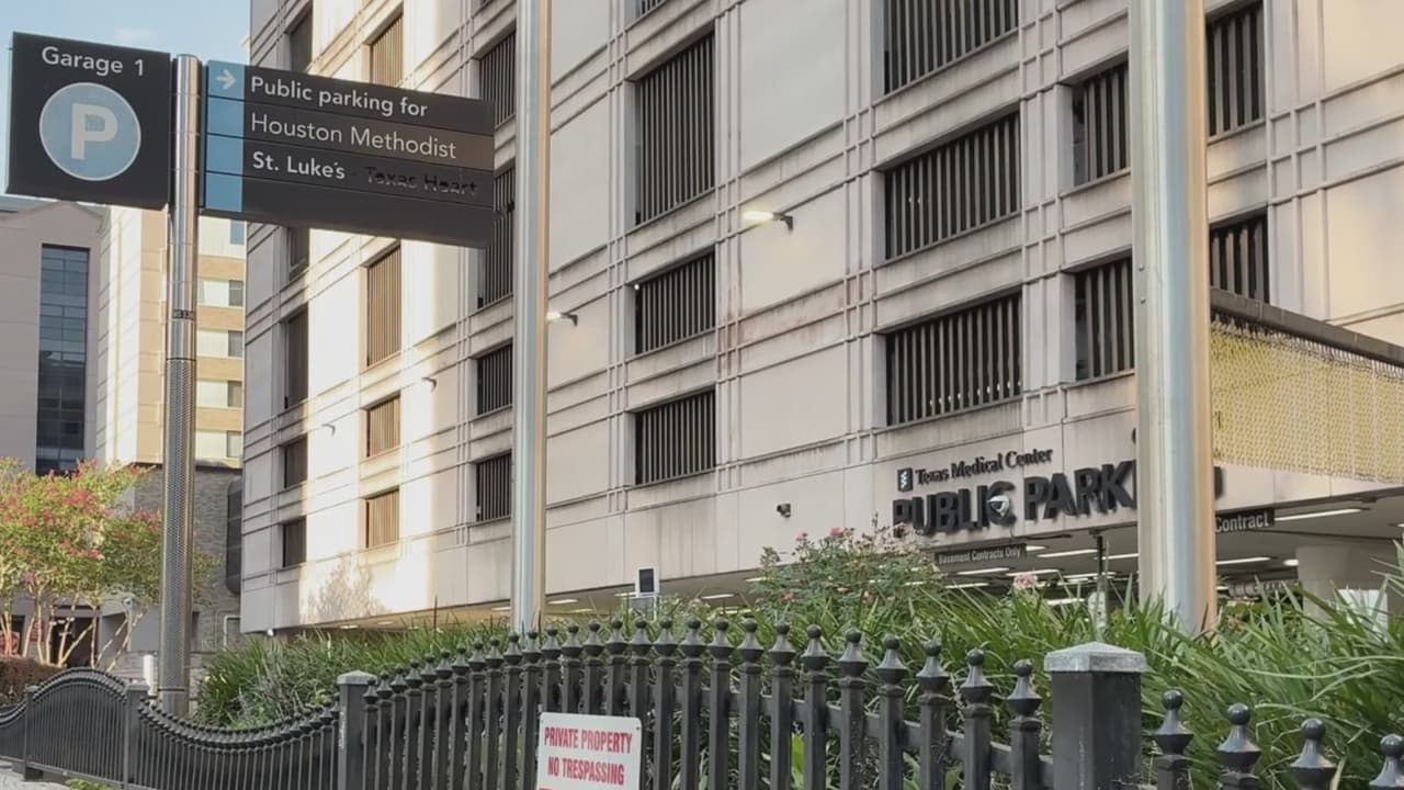 Mujer agredida en el estacionamiento del Texas Medical Center presenta millonaria demanda