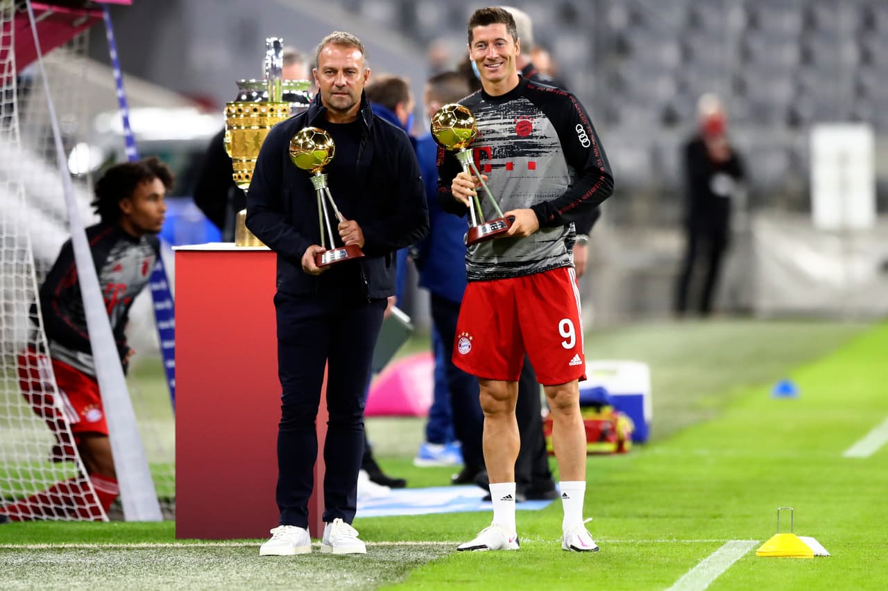 Hans-Dieter Flick, el exfutbolista alemán, se hizo acreedor del galardón tras acumular 476 puntos en la votación.