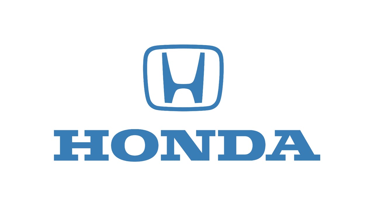 <h3 class="cms-H3-H3"><b>Honda</b></h3>
<br>
<br>
<b>Para dueños y arrendatarios actuales: </b>pagos diferidos y exenciones de cargos por morosidad.
<br>
<br>
<b>Para posibles compradores:</b> pagos diferidos por 90 días en autos nuevos financiados por Honda Financial Services (para clientes calificados), 1,000 dólares para la compra o el arrendamiento de un modelo nuevo de Honda y tasas de interés especiales para autos usados certificados (Civic, Accord y CR-V) que sean adquiridos entre el 17 de abril y el 1 de junio de 2020.
<br>
<br>Para más información, visite las páginas 
<a href="https://es.automobiles.honda.com/"><u>https://es.automobiles.honda.com/</u></a> y 
<a href="https://www.hondafinancialservices.com/"><u>https://www.hondafinancialservices.com/</u></a>