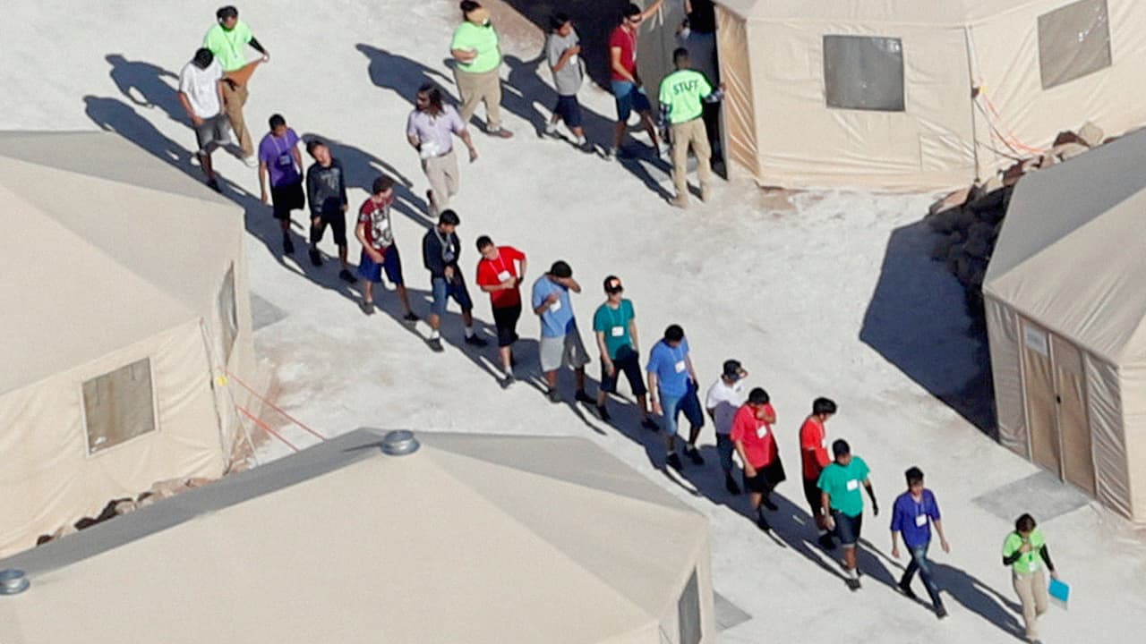 12,800: se dispara el número de niños inmigrantes detenidos por el gobierno