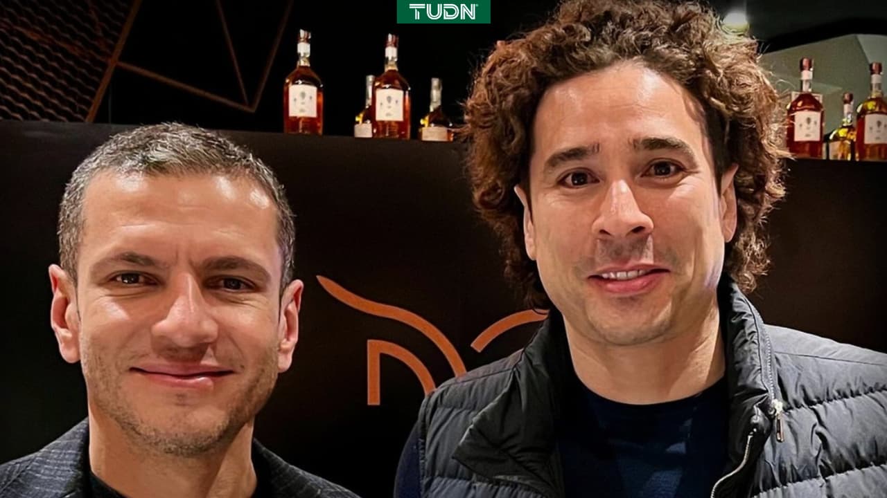 Jimmy Lozano visita a Guillermo Ochoa en Italia