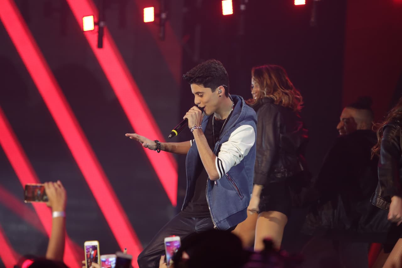 Una noche digna de finales. Pitbull, Fifth Harmony, Wisín, los jueces cantaron y ya tenemos banda. Además, las emociones estuvieron a flor de piel con sorpresas, eliminaciones y estrenos.