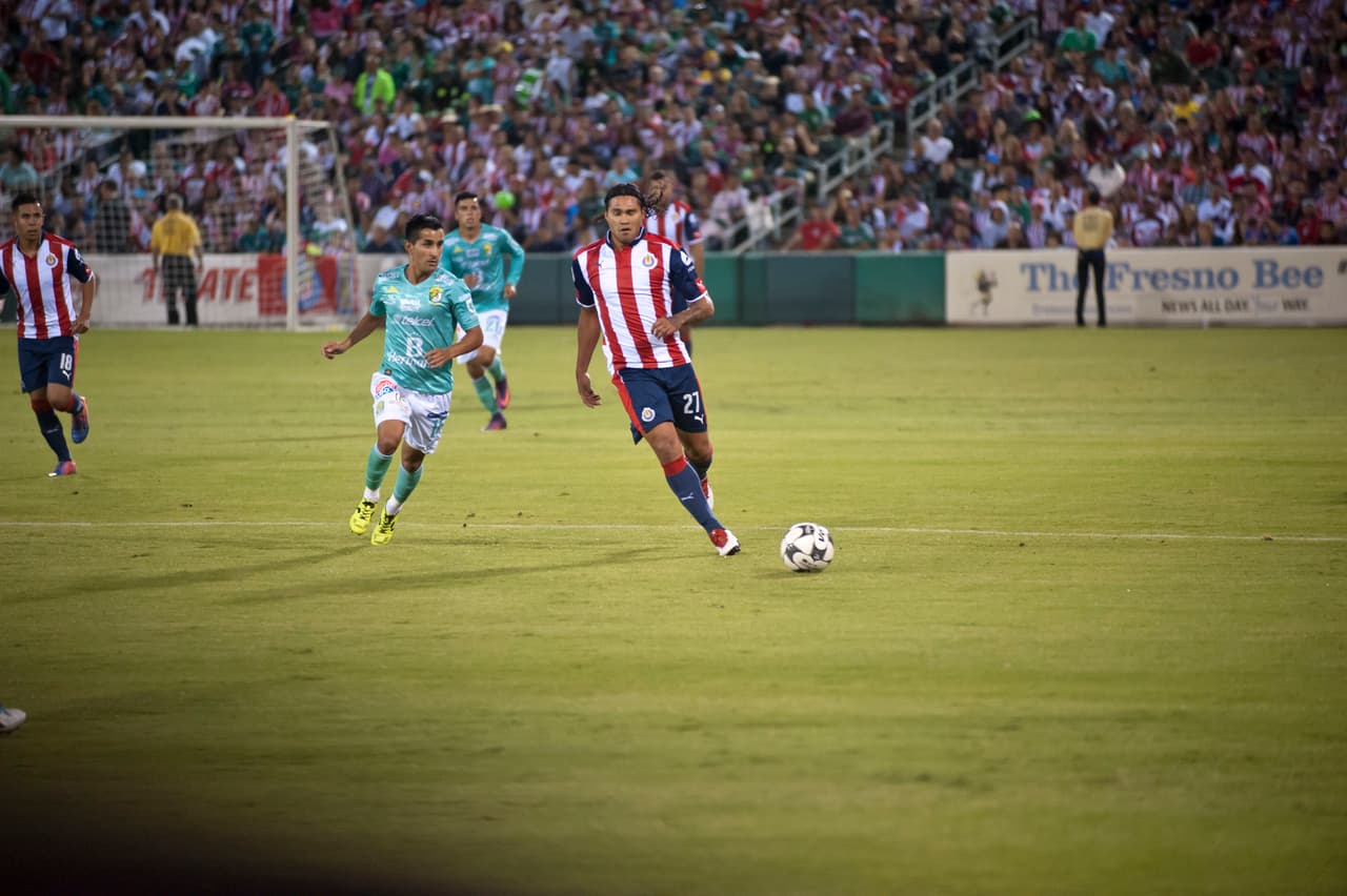 Este 12 de noviembre Chivas y Leon llegaron a Fresno con futbol de Liga MX. Leon derroto a Chivas 3-2.