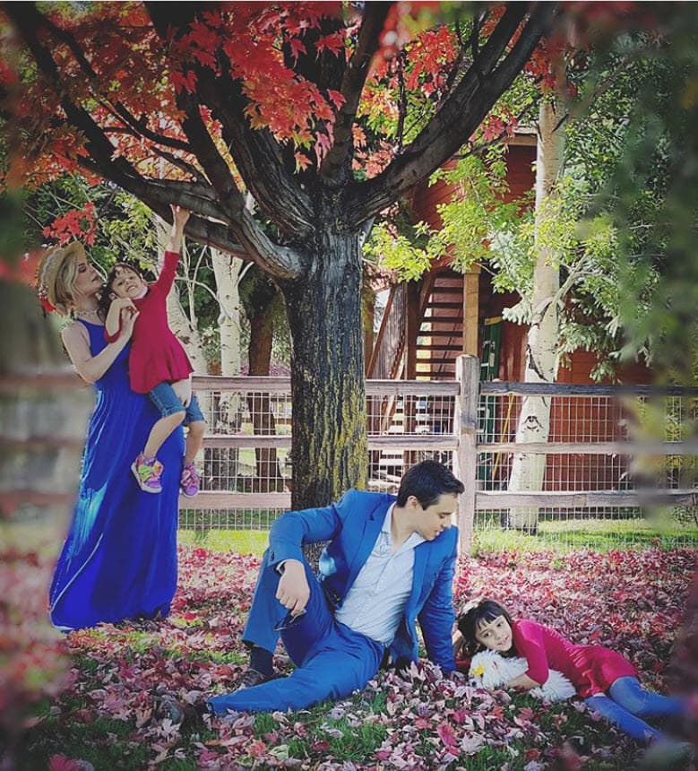 "Tengo un negocio que, además de pagarme 
<b><a href="https://www.univision.com/entretenimiento/celebridades/la-hija-mayor-de-allisson-lozz-cada-vez-se-parece-mas-a-la-actriz-fotos#7ff927b90000" target="_blank">mucho más de lo que nunca gané</a></b> en ya saben dónde, me permite cuidar mi salud, me permite enfermarme a gusto, me permite estar mucho más con mi familia y sobre todo me permite dedicarle tiempo a mi espiritualidad y a mi Dios Jehová", reconoció. 
<br>