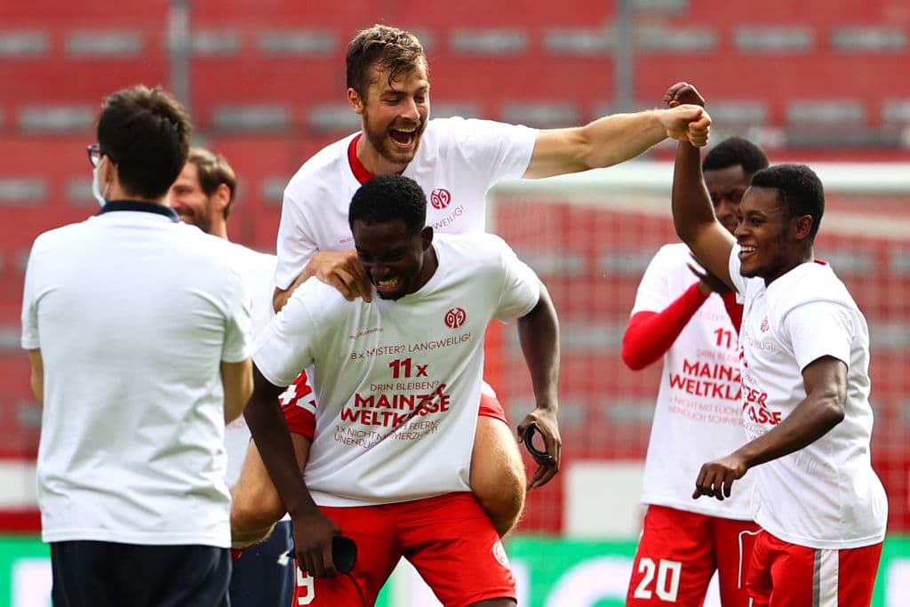 Mainz 05 3-1 Werder Bremen | Mainz llegó a 37 puntos y Werder Bremen se queda con 28, en la penúltima posición de la tabla general. Quaison (25’), Boetius (30’) y Fernandes (85’) hicieron los goles de Mainz. Osako (58’) respondió por los visitantes.