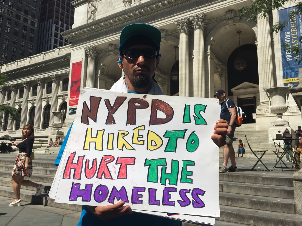 Los desamparados esperan que la policía cambie sus prácticas