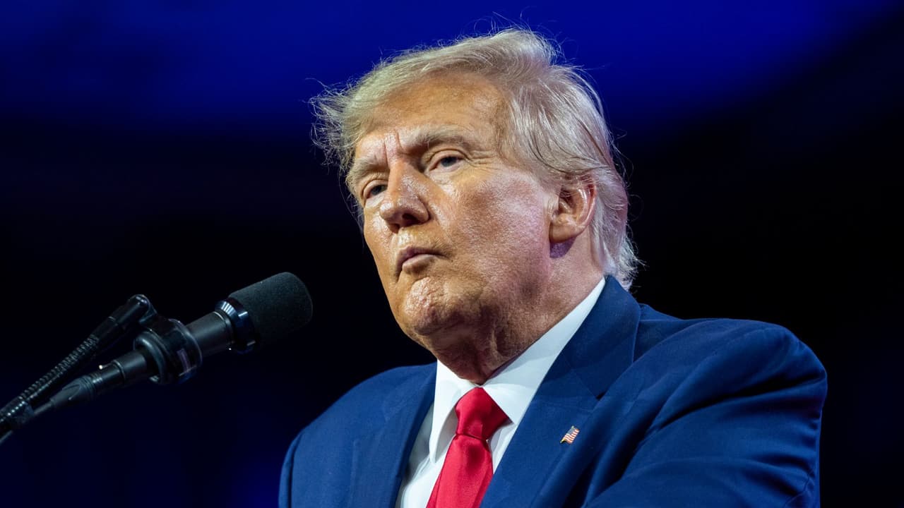  Por qué la invitación a Trump para que testifique ante un gran jurado apunta a una inminente imputación por el caso del pago a Stormy Daniels