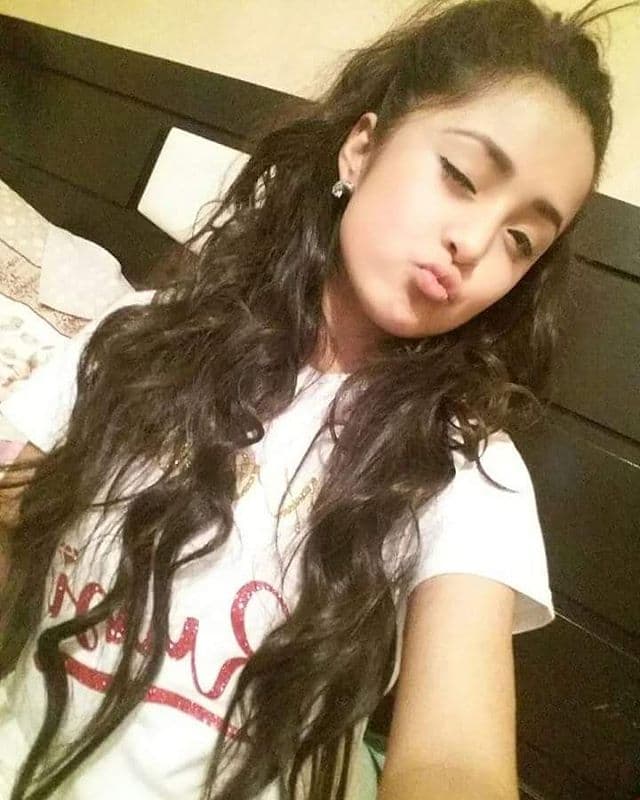 2. Rubí es originaria de la comunidad de La Joya en el municipio de Villa de Guadalupe, San Luis Luis Potosí, México