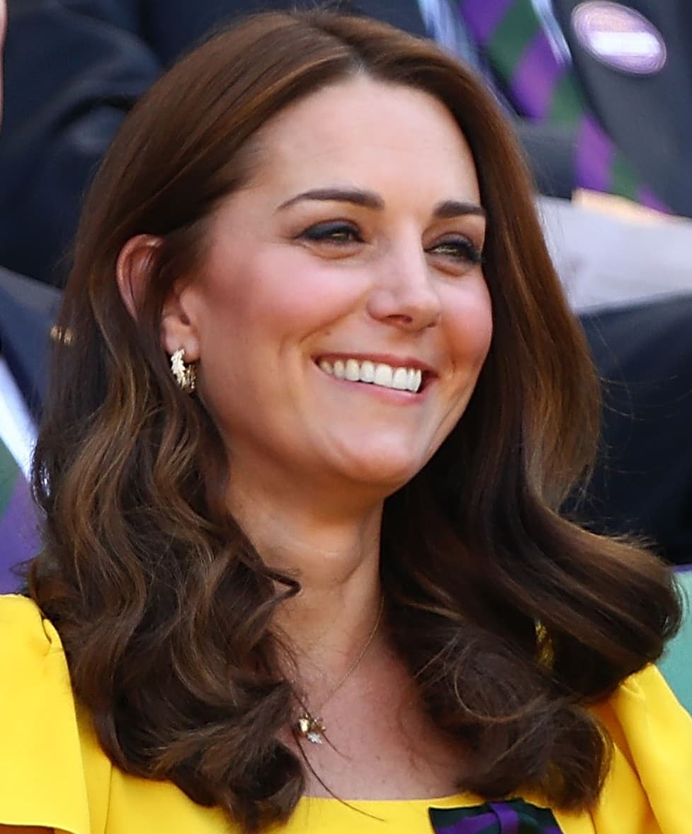 Kate Middleton, la duquesa de Cambridge, -que algún día será reina- tiene una personalidad que contrasta con su cuñada: da la impresión de ser una mujer dulce, sensible y profundamente enamorada de su marido e hijos... ¿pero qué dice su firma sobre su personalidad?