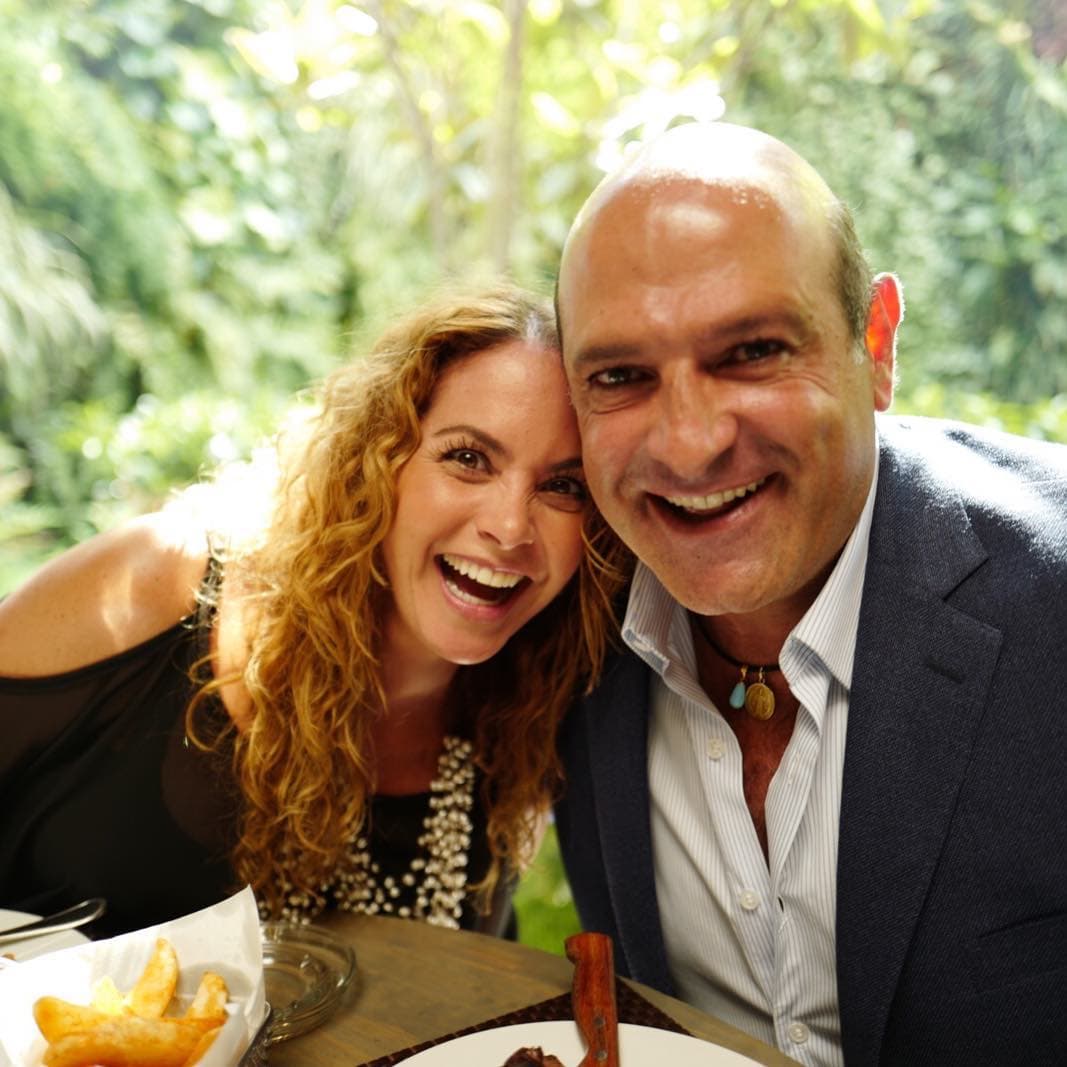 En esa ocasión, reveló que Michel Kuri y Manuel Mijares 
<b><a href="https://www.univision.com/shows/el-gordo-y-la-flaca/lucero-relata-lo-que-sintio-al-divorciarse-de-manuel-mijares-y-asi-se-la-lleva-ahora-con-el-padre-de-sus-hijos-video" target="_blank">"no se conocen"</a></b>: "En algún momento se dijo que habían sido amigos, pero no; si acaso se conoceran porque se saludaron algún día, pero nada de que sean cuates o que platiquen. No son personas allegadas porque no se conocen, pero se tienen mucho respeto el uno por el otro".