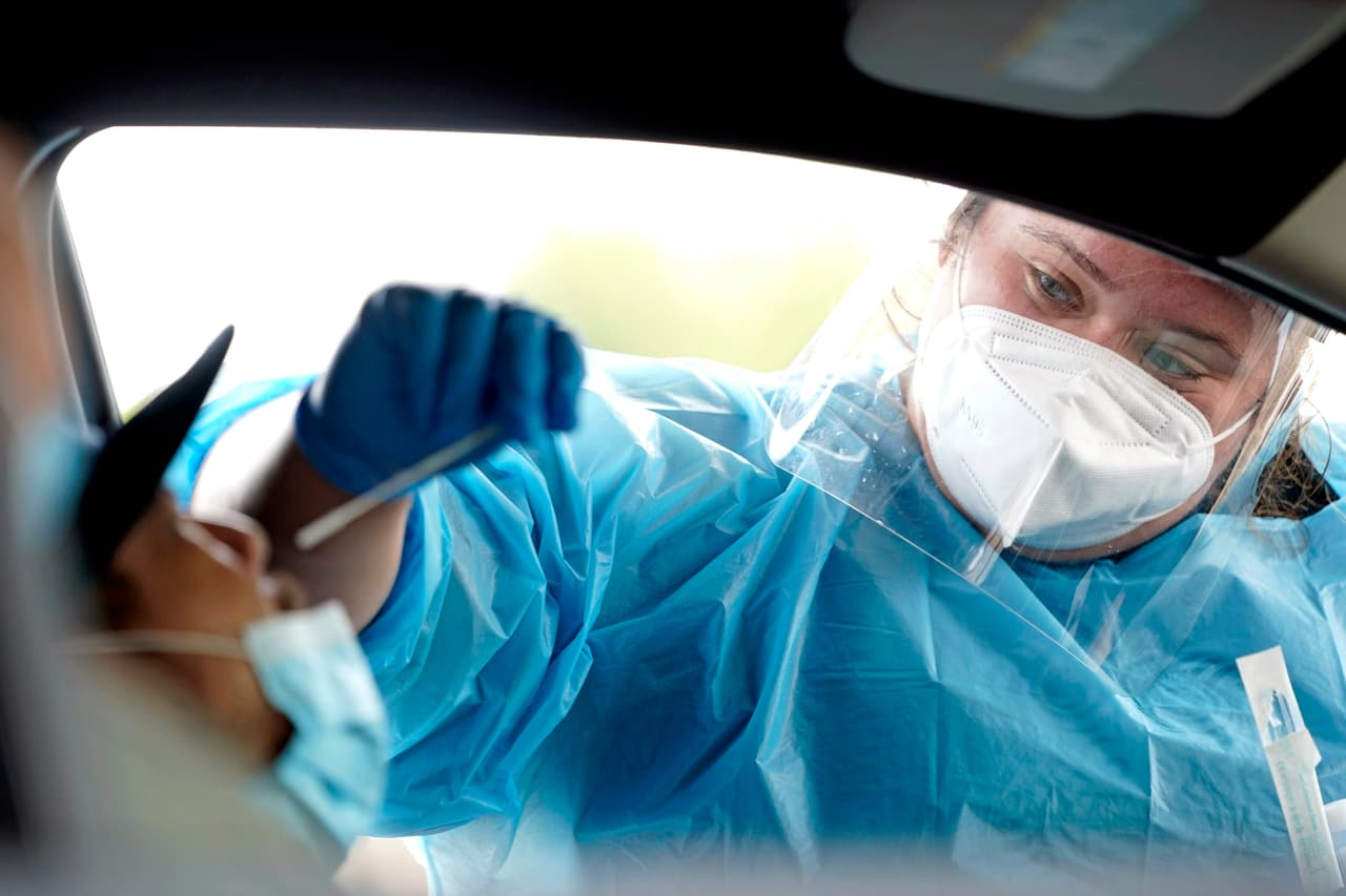 La nueva regla de carga pública sigue suspendida a pesar de que una corte de apelaciones eliminó bloqueo