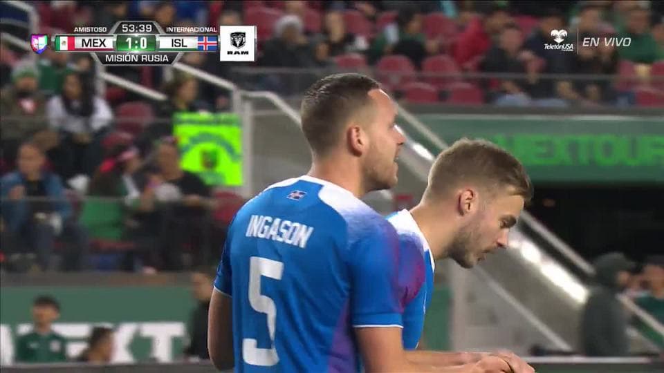 Tiro de esquina para Iceland