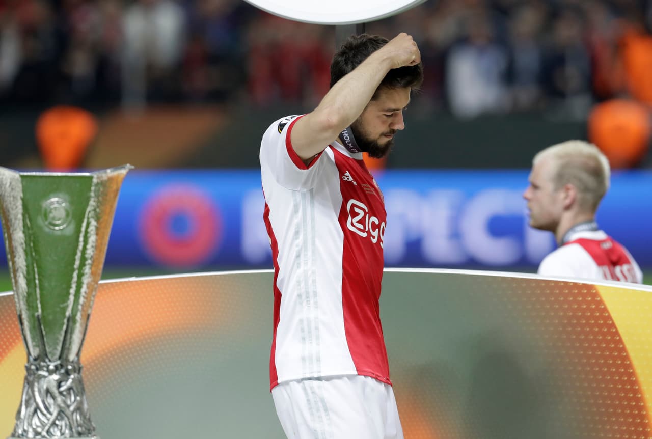 El joven alemán Amin Younes, en el Ajax actualmente, sería uno de los objetivos del Napoli para reforzar su medular y pelear por la Serie A en esta recta final.