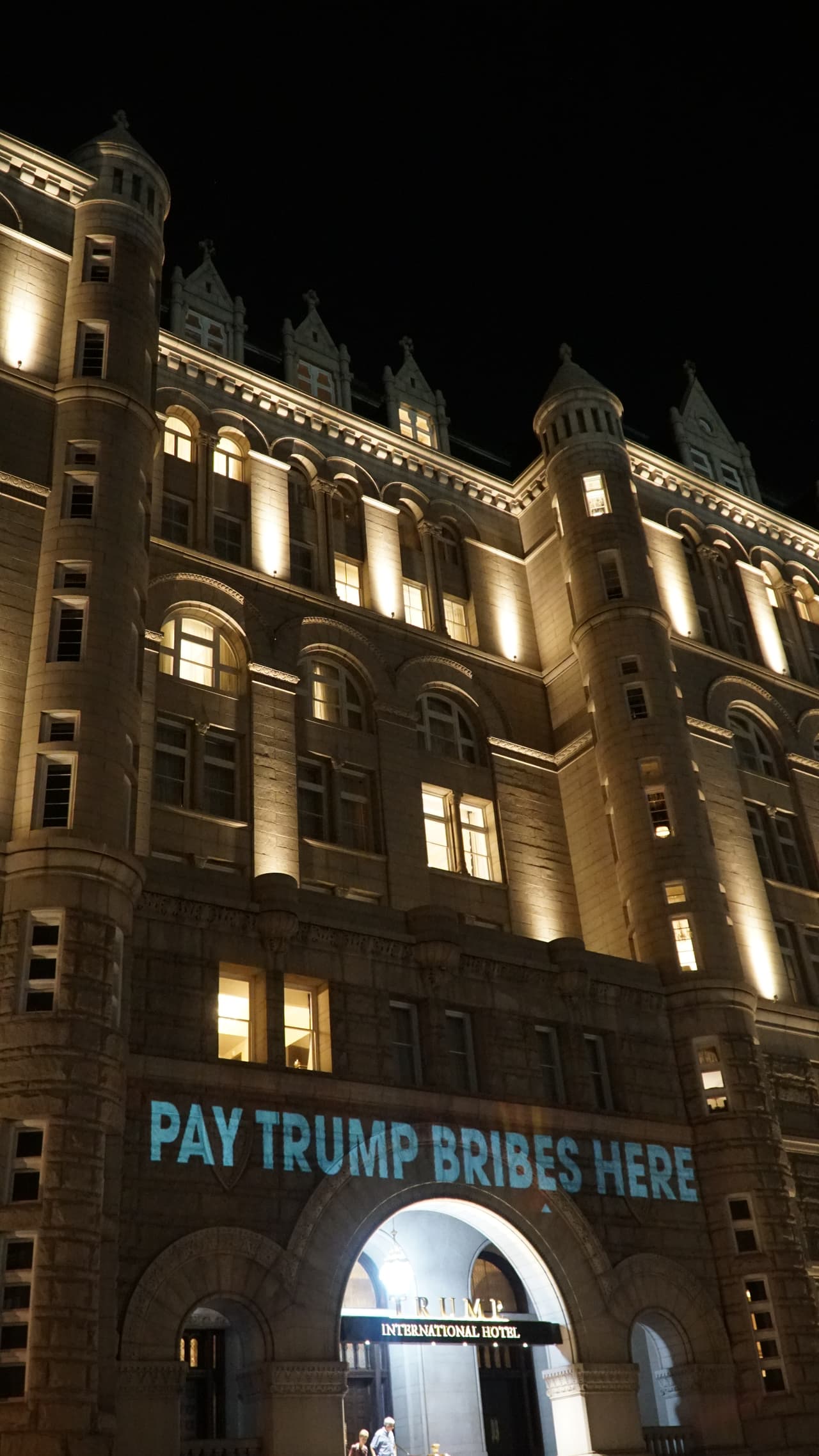 La instalación sucedió el lunes 15 de mayo, en Washington DC.