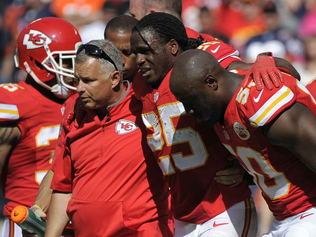 Desgarre de ligamento dejó a Jamaal Charles fuera por el resto de la temporada 2015