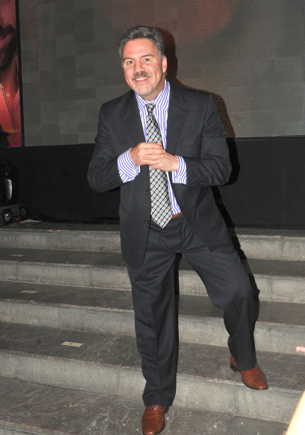 <b>Ari Telch</b> es uno de los actores más reconocidos de México por ser multifacético y apasionado de las telenovelas. Este próximo 16 de mayo podrás verlo en el estreno de '
<b><a href="http://www.univision.com/novelas/la-candidata">La Candidata</a></b>' en punto de las 9pm/8c, sólo por UniMás.