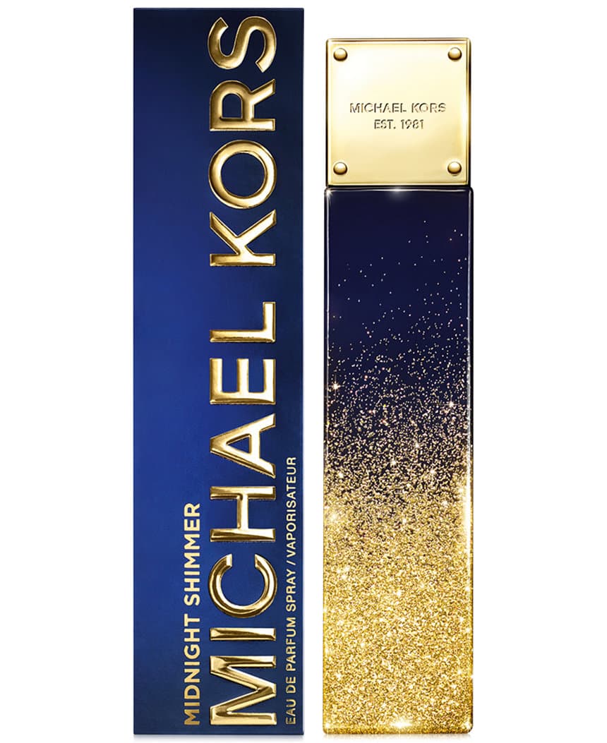 <b>Midnight Shimmer, Michael Kors </b>
<br>Esta es una fragancia nocturna o de otoño, ideal para usar solo cuando las más jóvenes de la familia salen a una fiesta. Como es de la familia de los almizcles amaderados es un poco más intensa, el brillo de su empaque y su perdurabilidad ha conquistado a muchas.