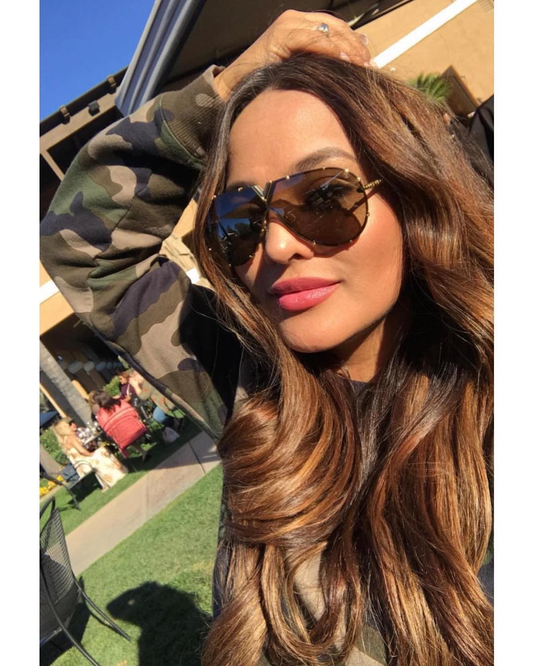 Recientemente, la exesposa de ‘El Toro del Corrido’ no pudo ocultar su molestia luego que fue 
<b><a href="https://www.univision.com/famosos/muy-molesta-mayeli-alonso-responde-a-quienes-la-comparan-con-belinda-y-le-mencionan-a-lupillo-rivera-fotos">comparada con Belinda</a></b> en Instagram.