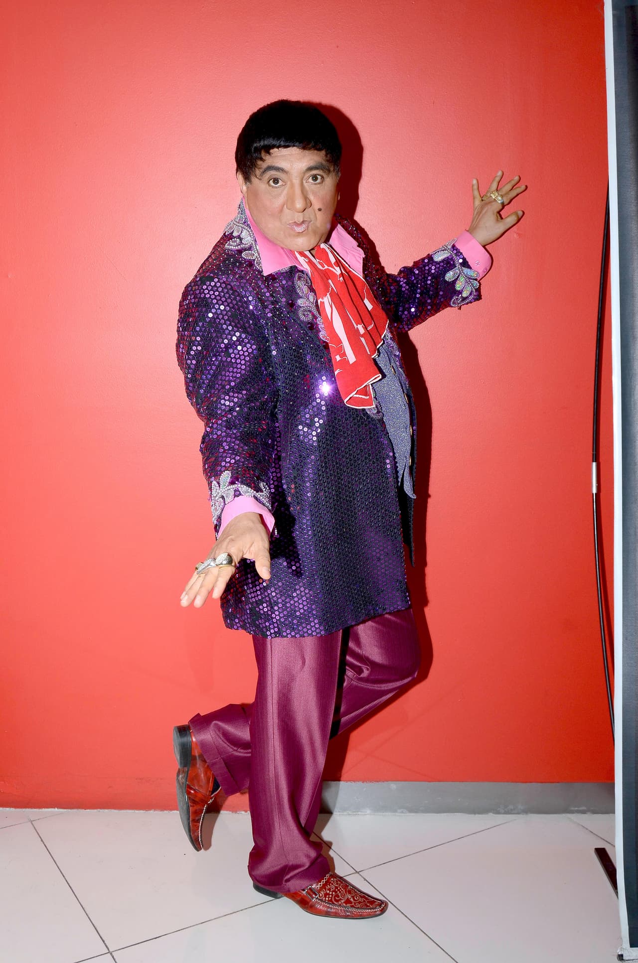 El actor ha interpretado divertidos personajes en shows cómicos, sin embargo es muy recordado por sus trabajos en la televisión, sobre todo en las telenovelas.