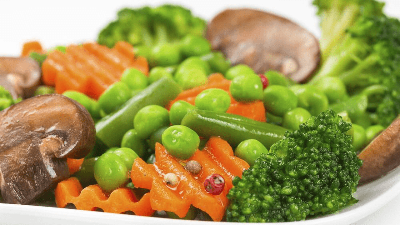 En los nuevos contenedores verdes podrás colocar restos de frutas y vegetales.