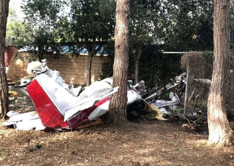 Mueren dos personas tras el desplome de una avioneta de fabricación casera en California